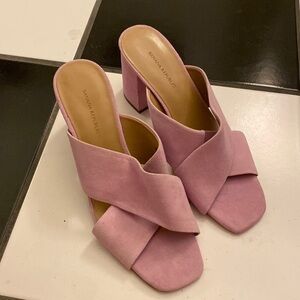 NEW Orchid BANANA REPUBLIC Suede Leather Chunky Heel Sandals Women's Sz 9